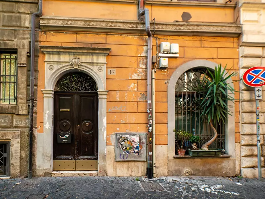 Immagine 11 di Attico in vendita  in Via Degli Zingari 47 a Roma
