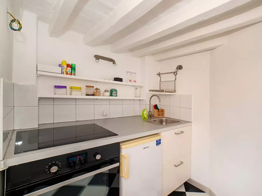 Immagine 30 di Attico in vendita  in Via Degli Zingari 47 a Roma