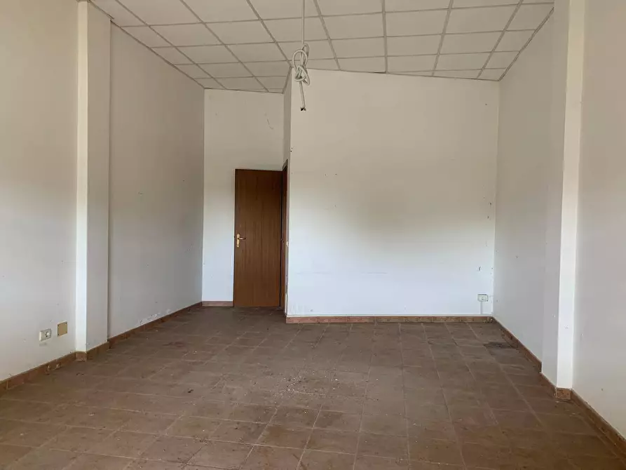 Immagine 6 di Negozio in vendita  in VIA OCEANO PACIFICO a Santa Marinella