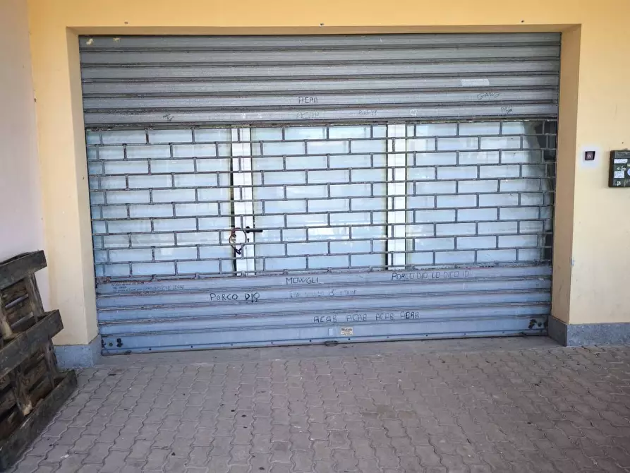 Immagine 9 di Negozio in vendita  in VIA OCEANO PACIFICO a Santa Marinella