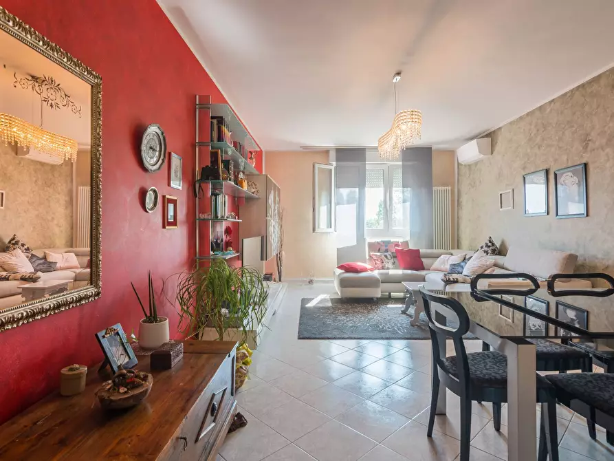 Immagine 4 di Appartamento in vendita  in Via Piazza E. Guevara a Cattolica