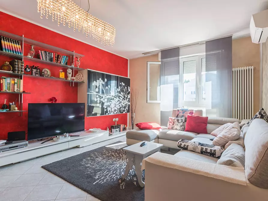 Immagine 1 di Appartamento in vendita  in Via Piazza E. Guevara a Cattolica