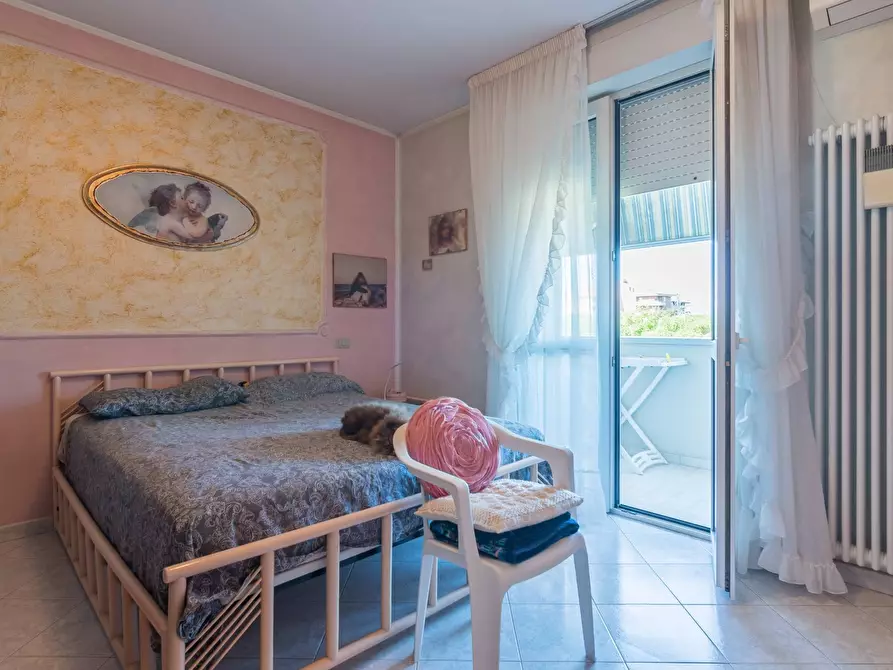 Immagine 11 di Appartamento in vendita  in Via Piazza E. Guevara a Cattolica