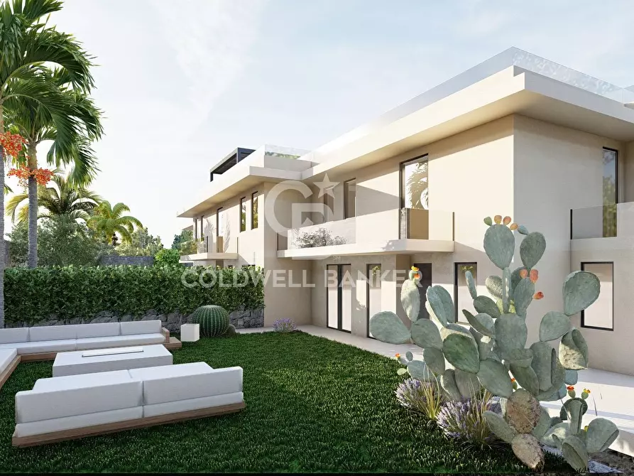 Immagine 3 di Villa in vendita  in Via Luigi Pirandello a San Gregorio Di Catania