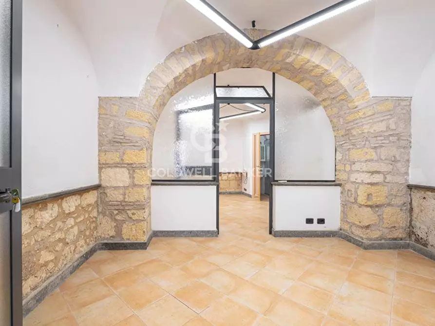 Immagine 3 di Locale commerciale in vendita  in Via dello Statuto 4 a Tarquinia