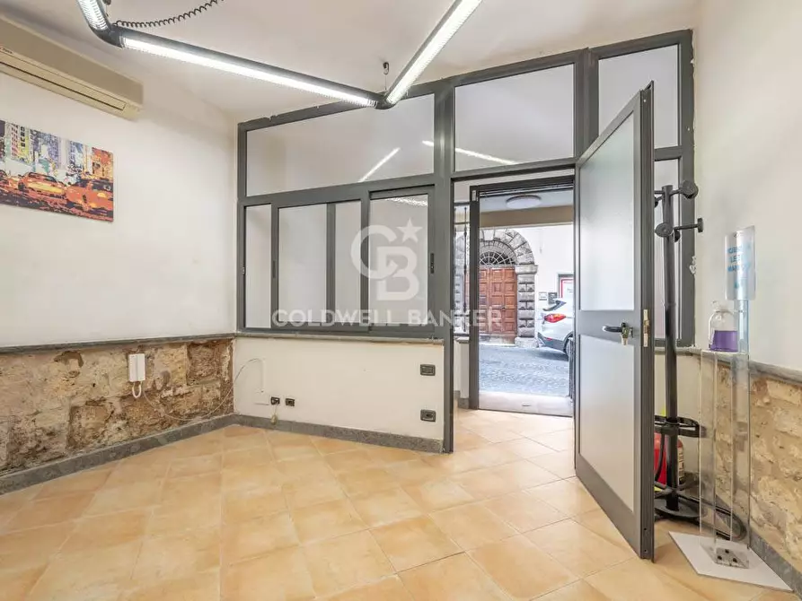 Immagine 5 di Locale commerciale in vendita  in Via dello Statuto 4 a Tarquinia