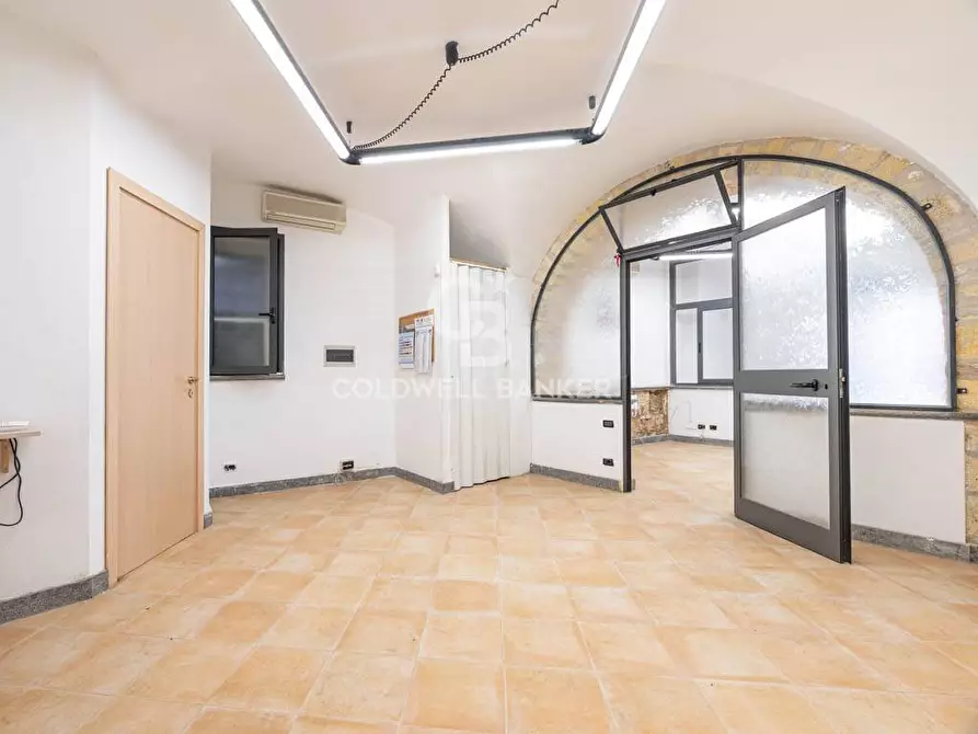 Immagine 7 di Locale commerciale in vendita  in Via dello Statuto 4 a Tarquinia