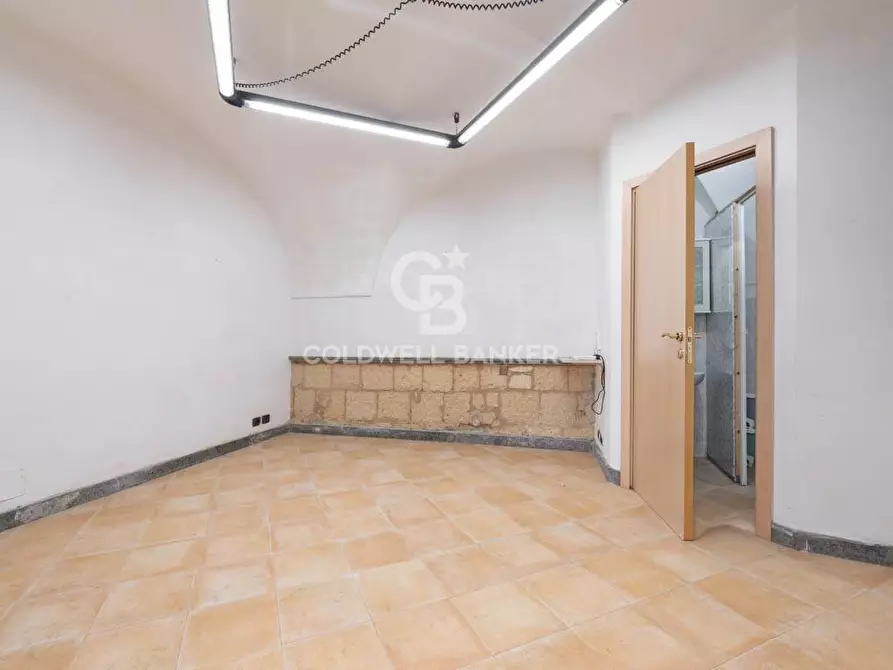 Immagine 8 di Locale commerciale in vendita  in Via dello Statuto 4 a Tarquinia