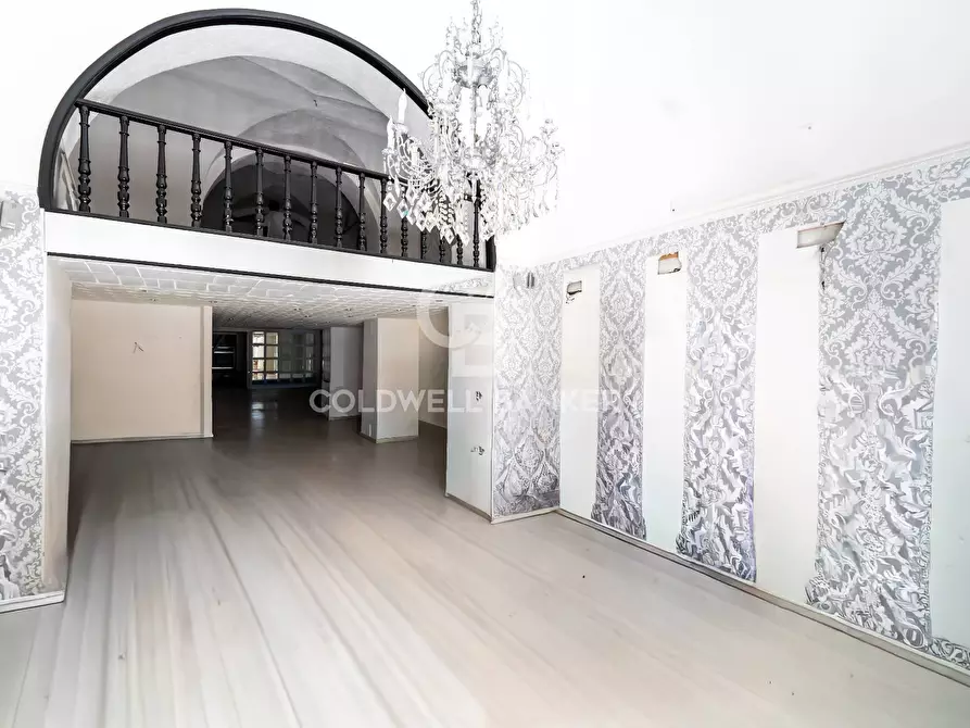 Immagine 1 di Locale commerciale in vendita  in Via G. Garibaldi 70 a Catania