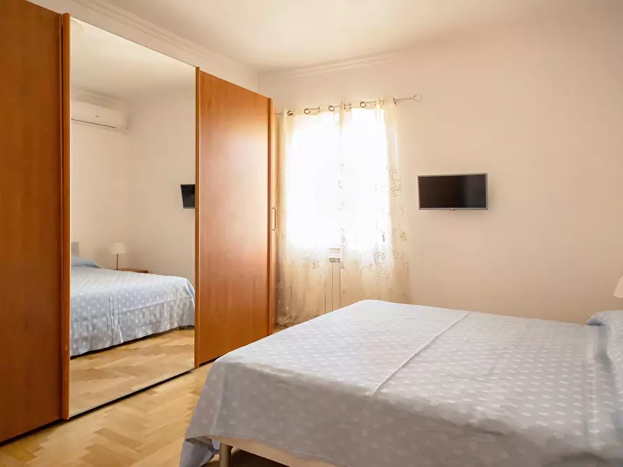 Immagine 5 di Appartamento in vendita  in Sampietrini 125 a Roma