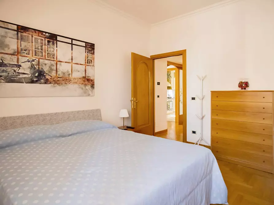 Immagine 8 di Appartamento in vendita  in Sampietrini 125 a Roma