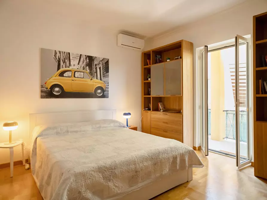 Immagine 12 di Appartamento in vendita  in Sampietrini 125 a Roma