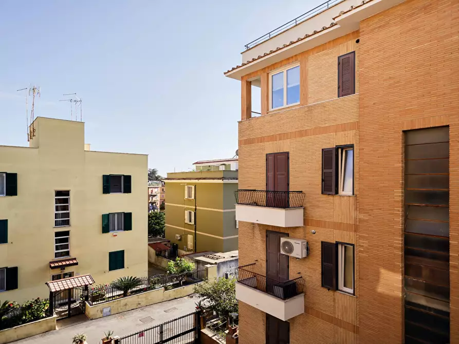 Immagine 25 di Appartamento in vendita  in Sampietrini 125 a Roma