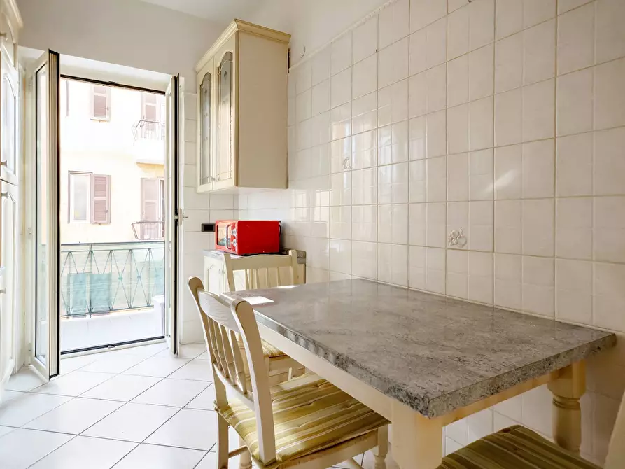 Immagine 27 di Appartamento in vendita  in Sampietrini 125 a Roma