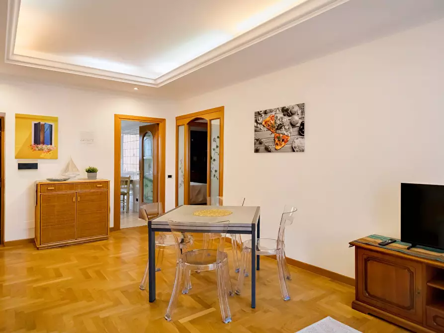 Immagine 6 di Appartamento in vendita  in Sampietrini 125 a Roma