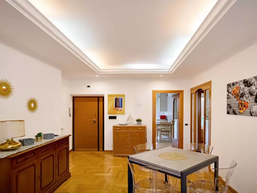 Immagine 3 di Appartamento in vendita  in Sampietrini 125 a Roma