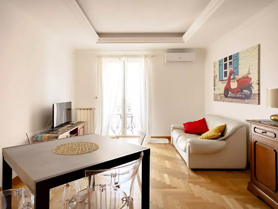 Immagine 4 di Appartamento in vendita  in Sampietrini 125 a Roma