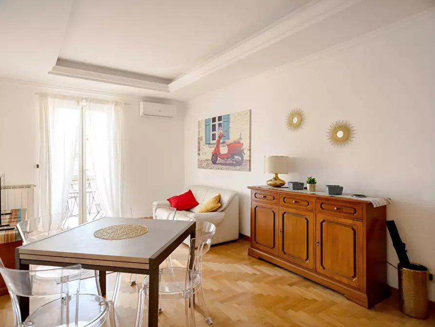 Immagine 35 di Appartamento in vendita  in Sampietrini 125 a Roma