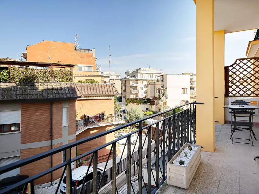 Immagine 46 di Appartamento in vendita  in Sampietrini 125 a Roma