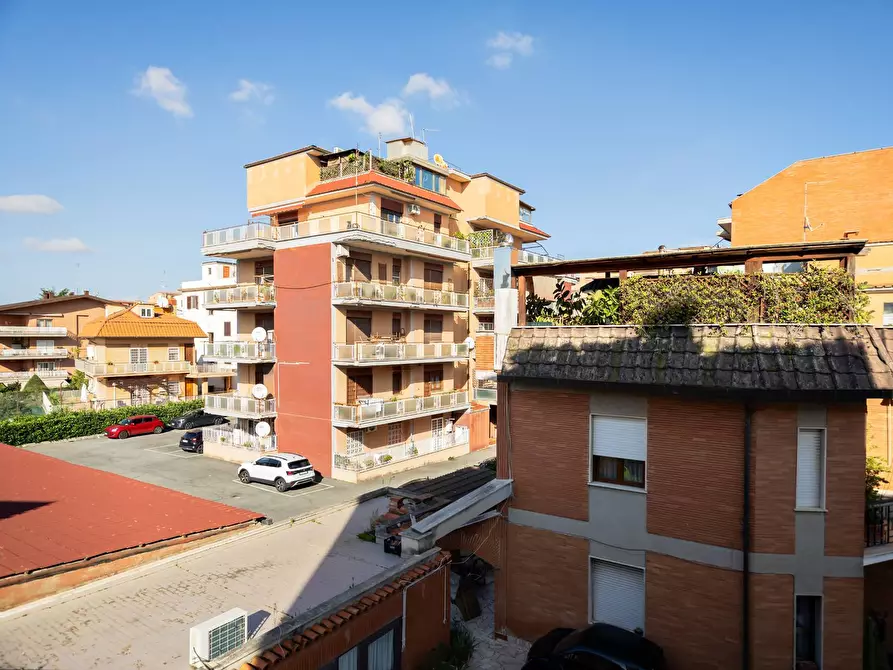 Immagine 47 di Appartamento in vendita  in Sampietrini 125 a Roma