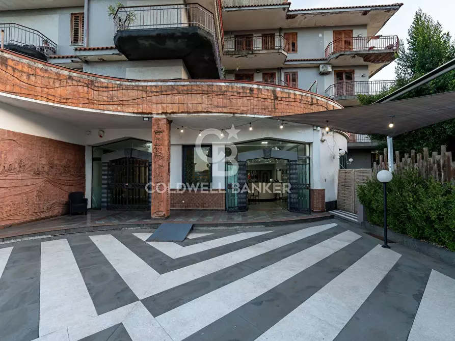 Immagine 2 di Locale commerciale in vendita  in Piazza Roma 11 a Milo