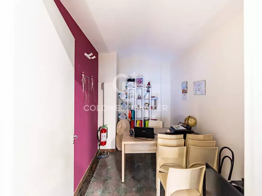 Immagine 11 di Locale commerciale in vendita  in Piazza Roma 11 a Milo