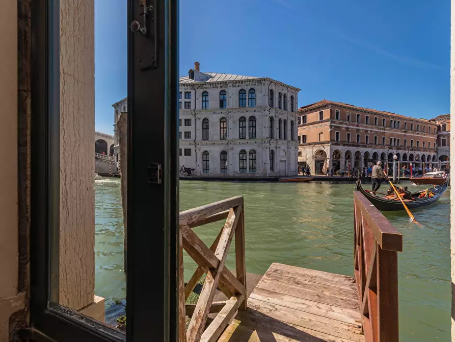 Immagine 27 di Appartamento in vendita  in Salizada Cannaregio - San Giovanni Grisostomo 5783 a Venezia
