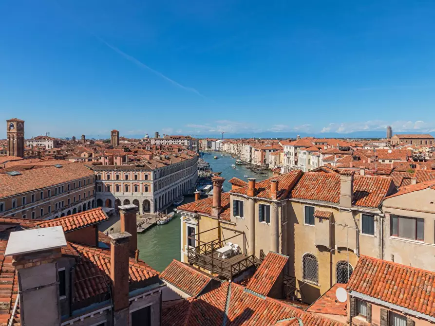 Immagine 37 di Appartamento in vendita  in Salizada Cannaregio - San Giovanni Grisostomo 5783 a Venezia