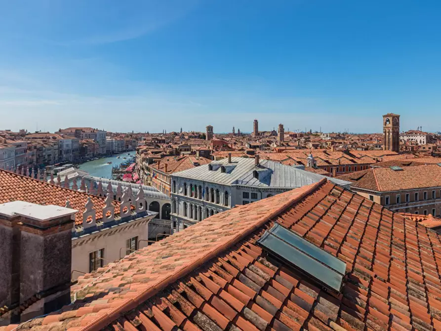 Immagine 34 di Appartamento in vendita  in Salizada Cannaregio - San Giovanni Grisostomo 5783 a Venezia