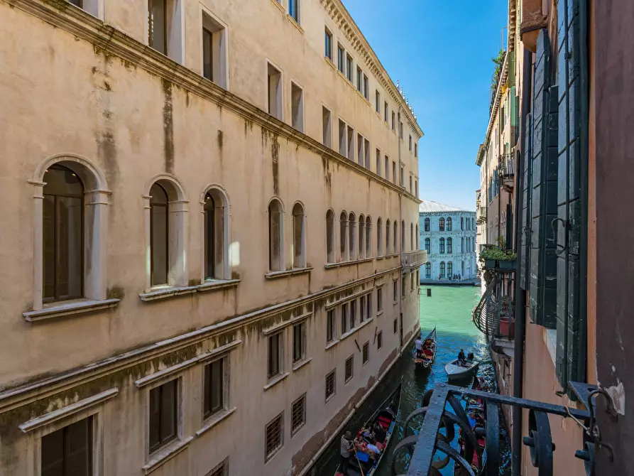 Immagine 38 di Appartamento in vendita  in Salizada Cannaregio - San Giovanni Grisostomo 5783 a Venezia