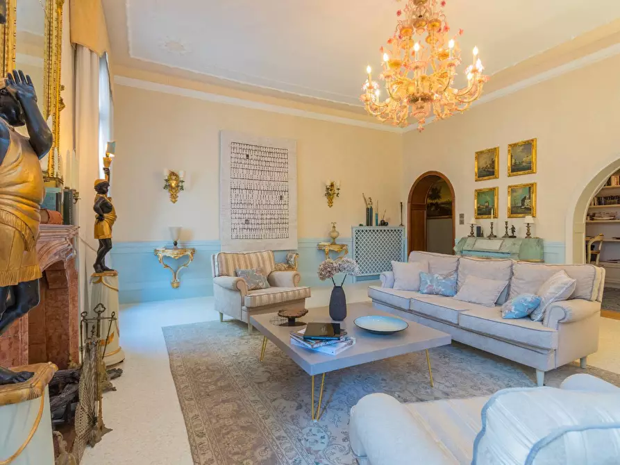 Immagine 13 di Appartamento in vendita  in Salizada Cannaregio - San Giovanni Grisostomo 5783 a Venezia