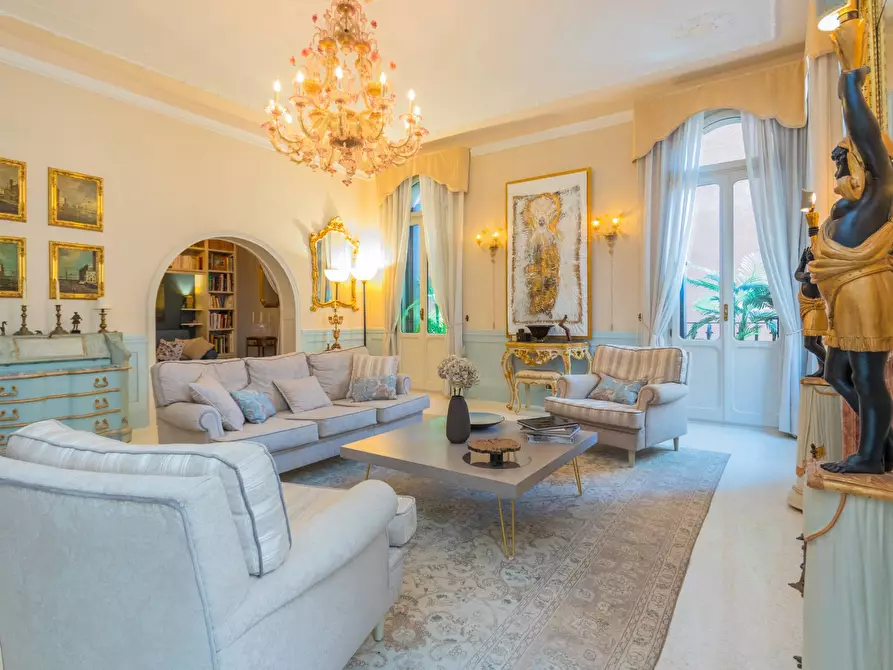 Immagine 1 di Appartamento in vendita  in Salizada Cannaregio - San Giovanni Grisostomo 5783 a Venezia