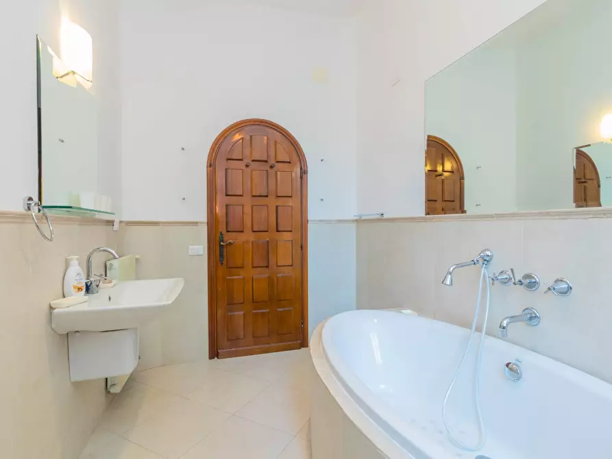 Immagine 23 di Appartamento in vendita  in Salizada Cannaregio - San Giovanni Grisostomo 5783 a Venezia