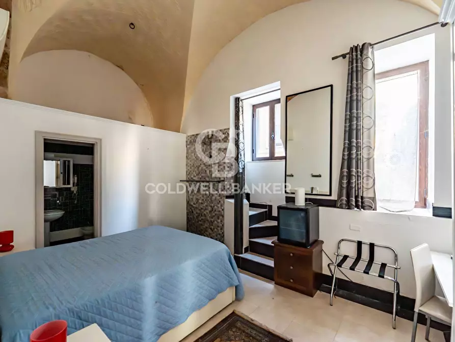 Immagine 9 di Palazzo in vendita  in Corso XX Settembre 80-82-84-86 a Militello In Val Di Catania