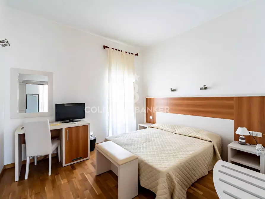 Immagine 16 di Palazzo in vendita  in Corso XX Settembre 80-82-84-86 a Militello In Val Di Catania