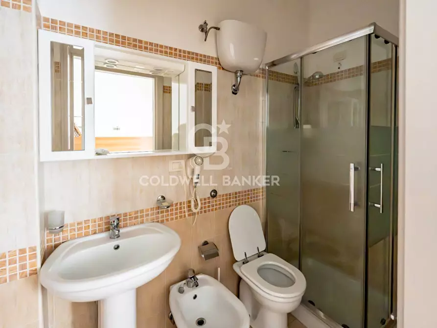 Immagine 18 di Palazzo in vendita  in Corso XX Settembre 80-82-84-86 a Militello In Val Di Catania