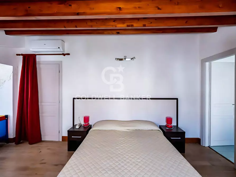 Immagine 32 di Palazzo in vendita  in Corso XX Settembre 80-82-84-86 a Militello In Val Di Catania