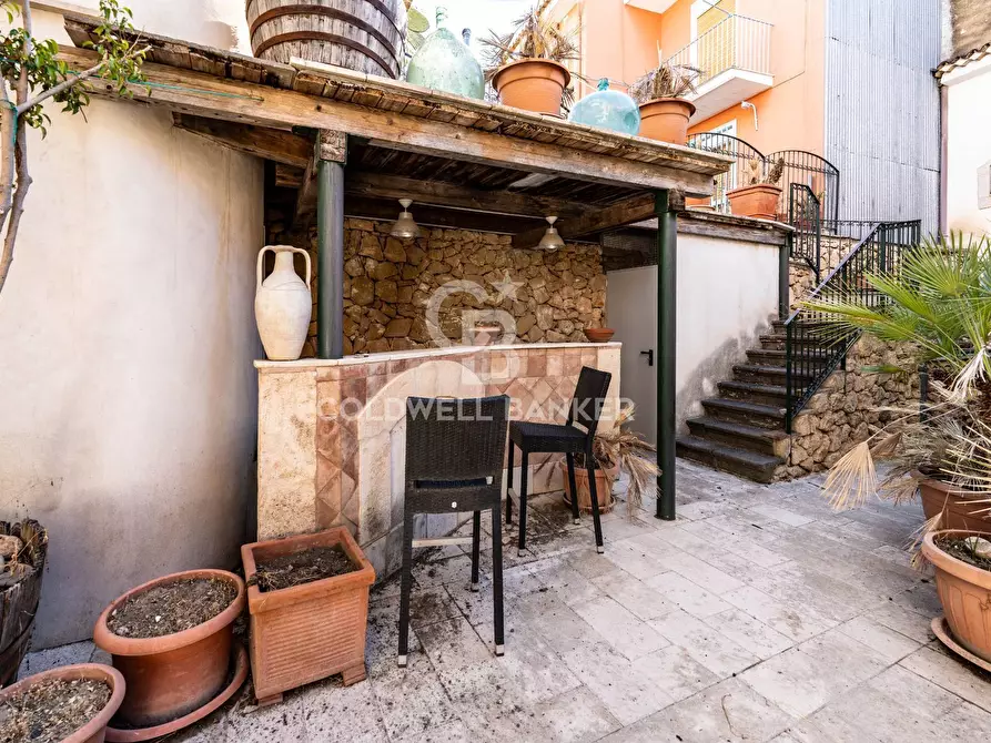 Immagine 42 di Palazzo in vendita  in Corso XX Settembre 80-82-84-86 a Militello In Val Di Catania