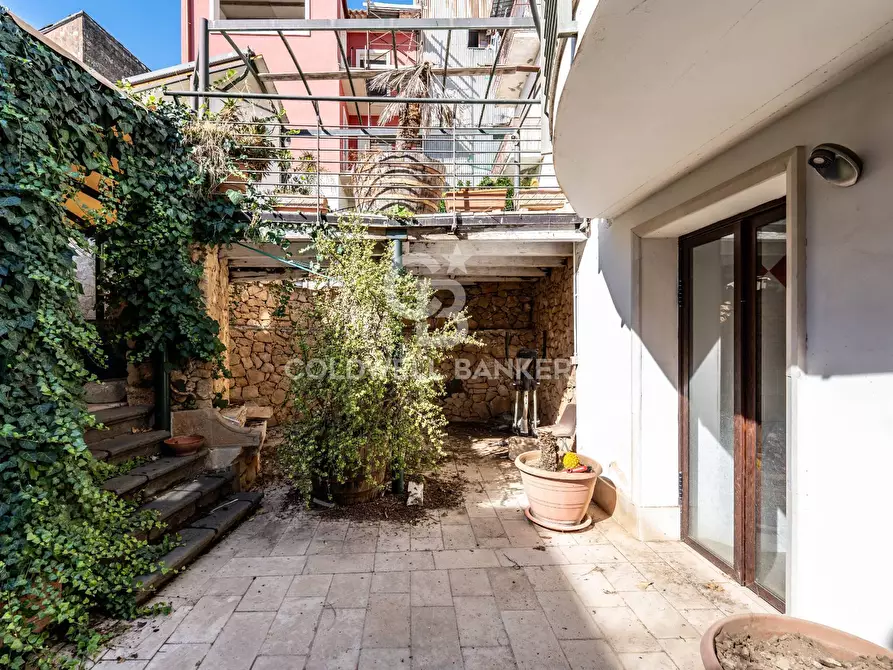 Immagine 45 di Palazzo in vendita  in Corso XX Settembre 80-82-84-86 a Militello In Val Di Catania