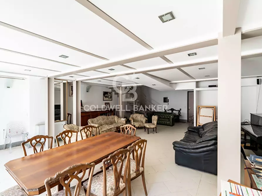 Immagine 52 di Palazzo in vendita  in Corso XX Settembre 80-82-84-86 a Militello In Val Di Catania