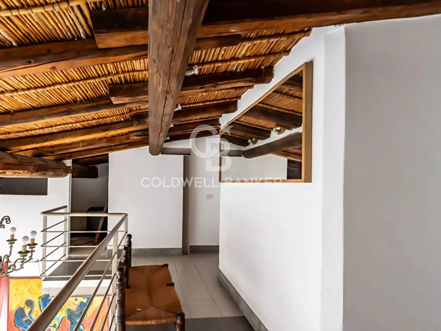 Immagine 58 di Palazzo in vendita  in Corso XX Settembre 80-82-84-86 a Militello In Val Di Catania