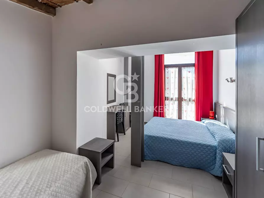 Immagine 59 di Palazzo in vendita  in Corso XX Settembre 80-82-84-86 a Militello In Val Di Catania