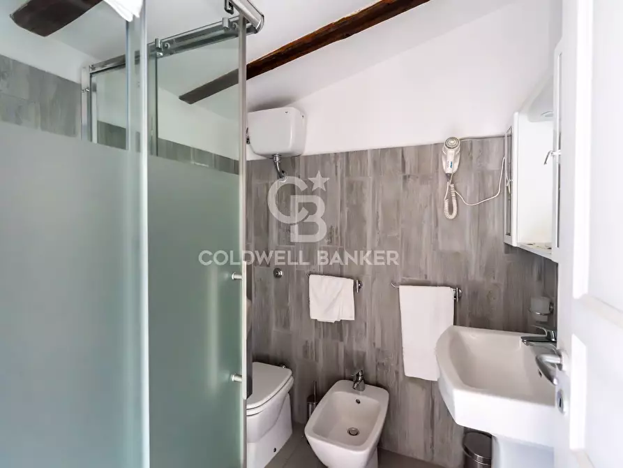 Immagine 64 di Palazzo in vendita  in Corso XX Settembre 80-82-84-86 a Militello In Val Di Catania