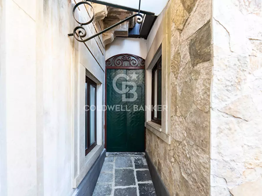 Immagine 65 di Palazzo in vendita  in Corso XX Settembre 80-82-84-86 a Militello In Val Di Catania