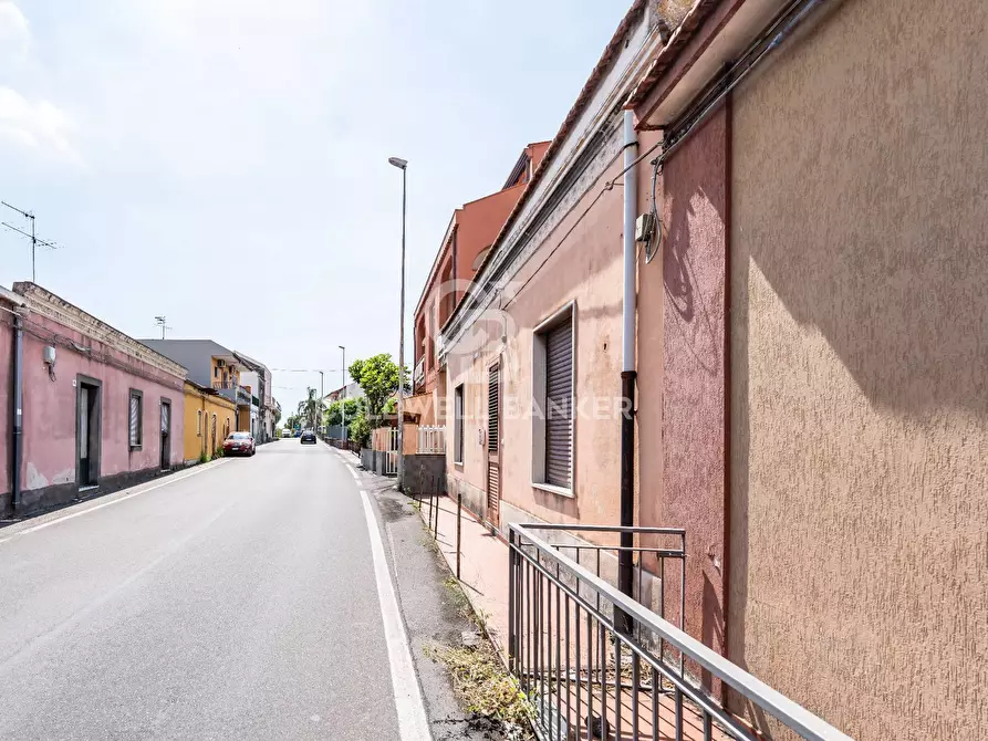 Immagine 2 di Casa indipendente in vendita  in Via Provinciale per Riposto 35 T a Acireale