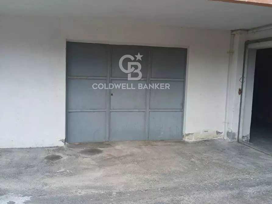 Immagine 16 di Locale commerciale in vendita  in Via Diana 122 a Fiumefreddo Di Sicilia