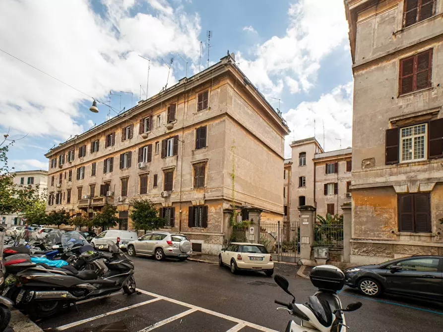 Immagine 4 di Appartamento in vendita  in Via Galileo Ferraris 9 a Roma