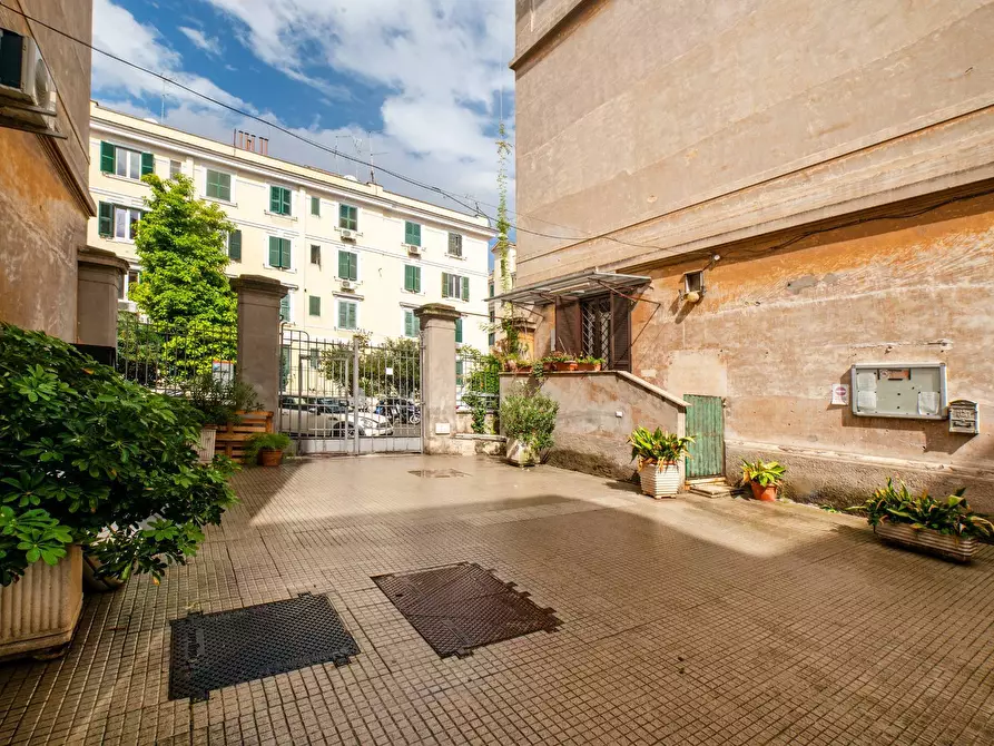 Immagine 6 di Appartamento in vendita  in Via Galileo Ferraris 9 a Roma