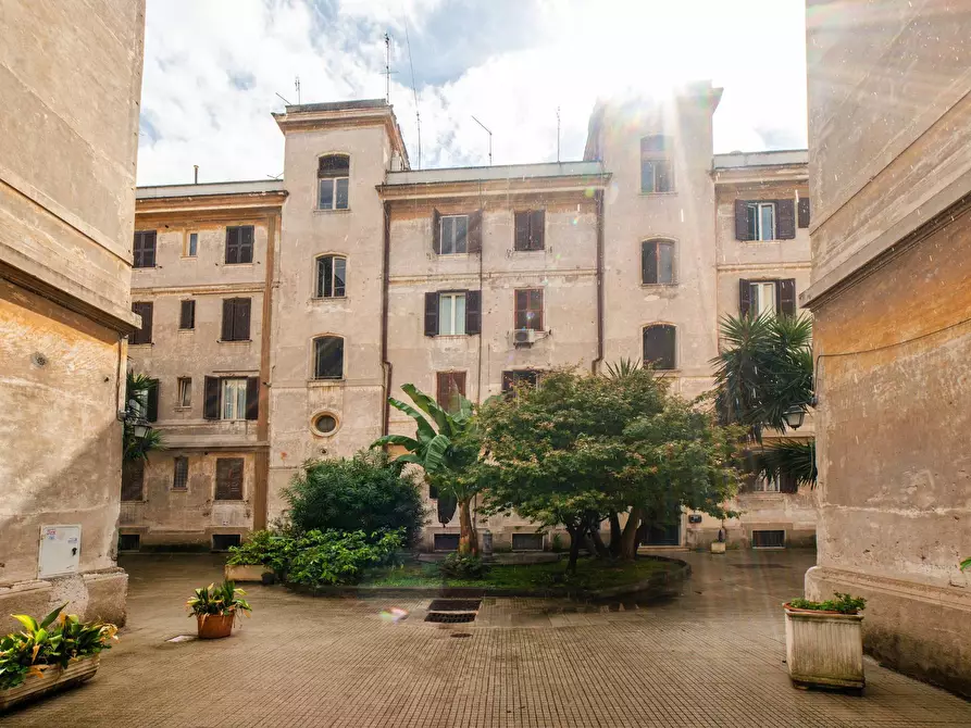 Immagine 8 di Appartamento in vendita  in Via Galileo Ferraris 9 a Roma