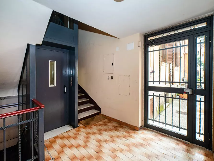 Immagine 3 di Appartamento in vendita  in Via Galileo Ferraris 9 a Roma